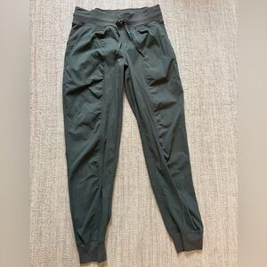 Lululemon Green Dancer Jogger Pants Size 6